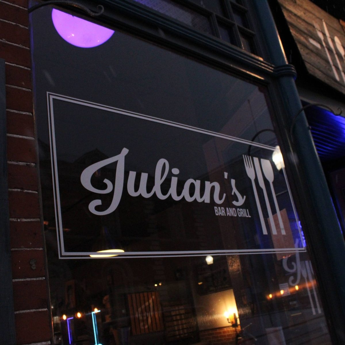 Welcome to Julian’s Bar & Grill